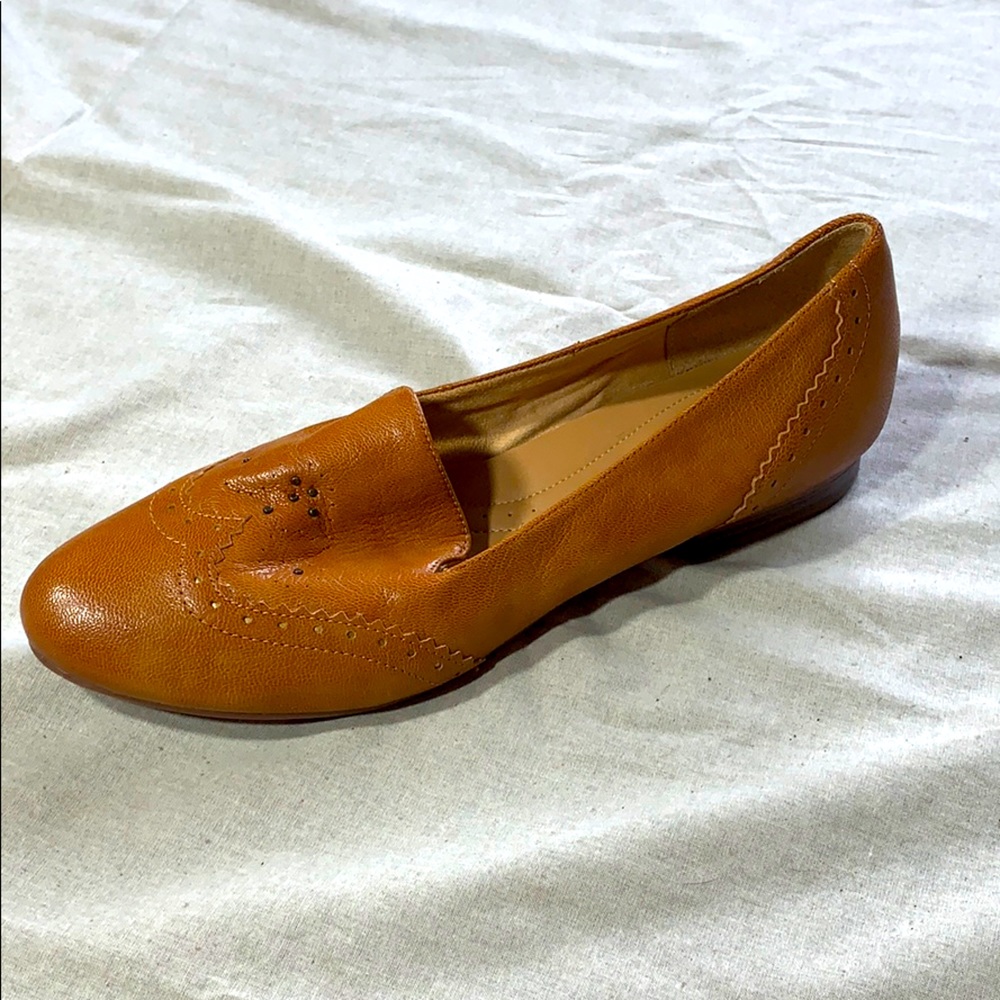 Naturalizer flats with stud detail